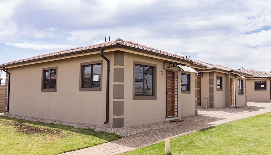 13 Sebokeng Lethbong lifestyle R20100